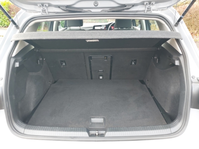 Used Volkswagen Golf 2024 for sale - 76951687: Photo 8