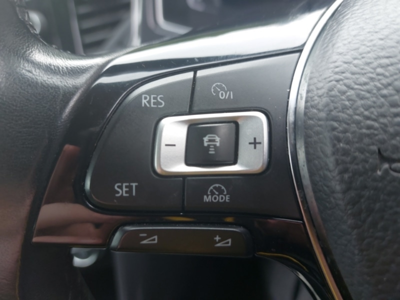 Used Volkswagen T-Roc 2018 for sale - 76451223: Photo 15