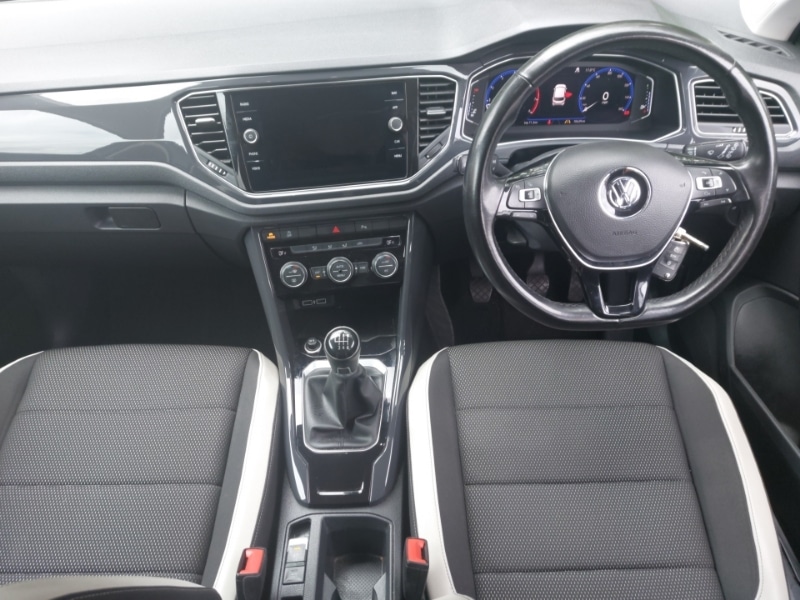 Used Volkswagen T-Roc 2018 for sale - 76451223: Photo 2