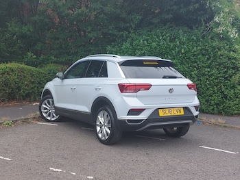 Used Volkswagen T-Roc 2018 for sale - 76451223: Photo