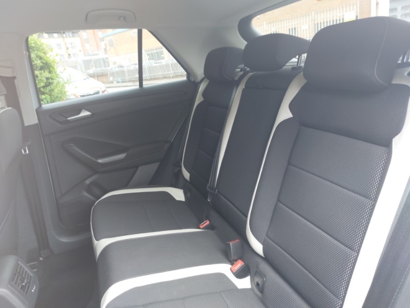 Used Volkswagen T-Roc 2018 for sale - 76451223: Photo 6