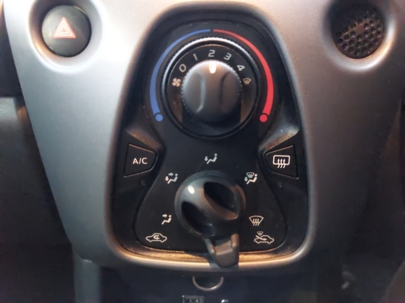 Used Toyota AYGO 2019 for sale - 77338222: Photo 15