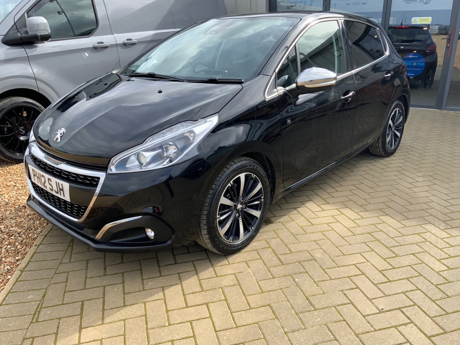 Used Peugeot 208 2019 for sale - 77864591: Photo 4