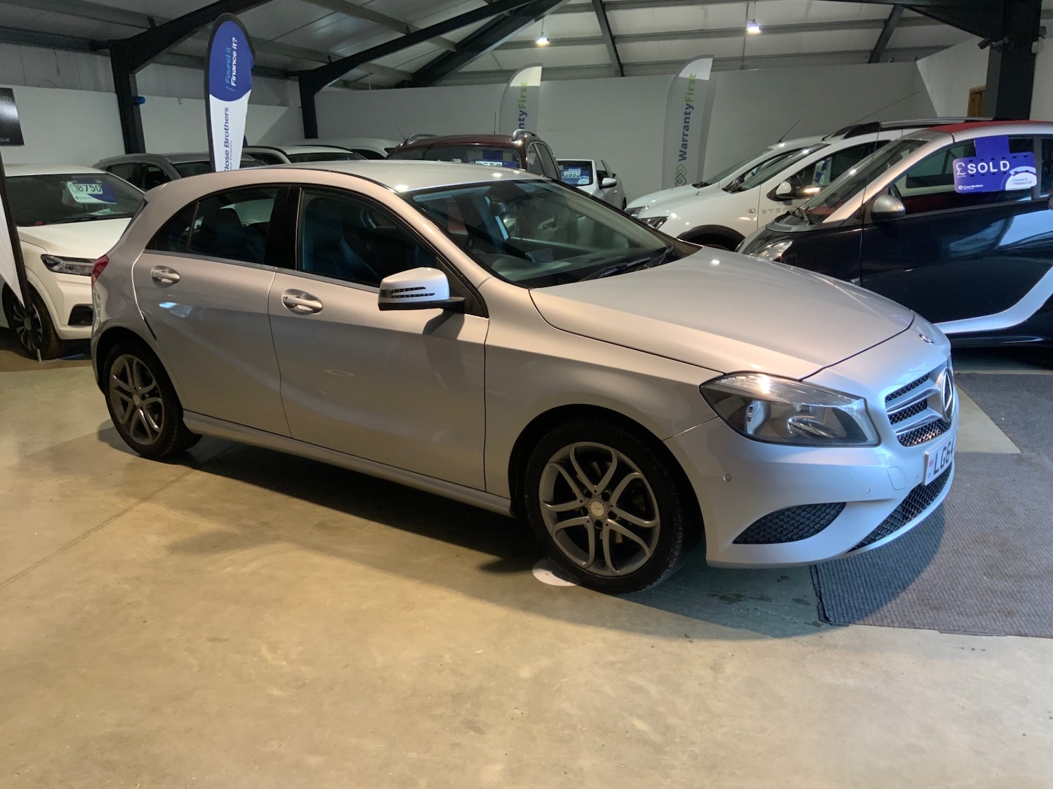 Used Mercedes-Benz A-Class 2014 for sale - 76402270: Photo 6