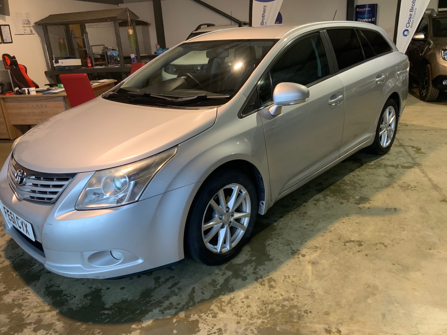 Used Toyota Avensis 2011 for sale - 77543346: Photo 2