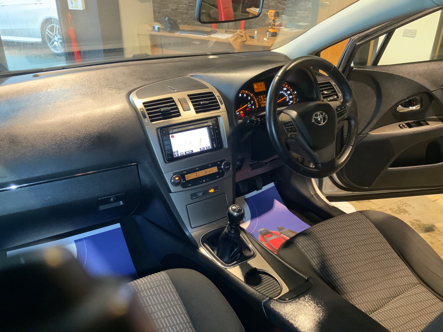 Used Toyota Avensis 2011 for sale - 77543346: Photo 6