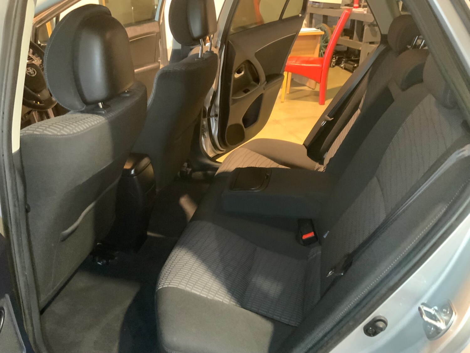 Used Toyota Avensis 2011 for sale - 77543346: Photo 8