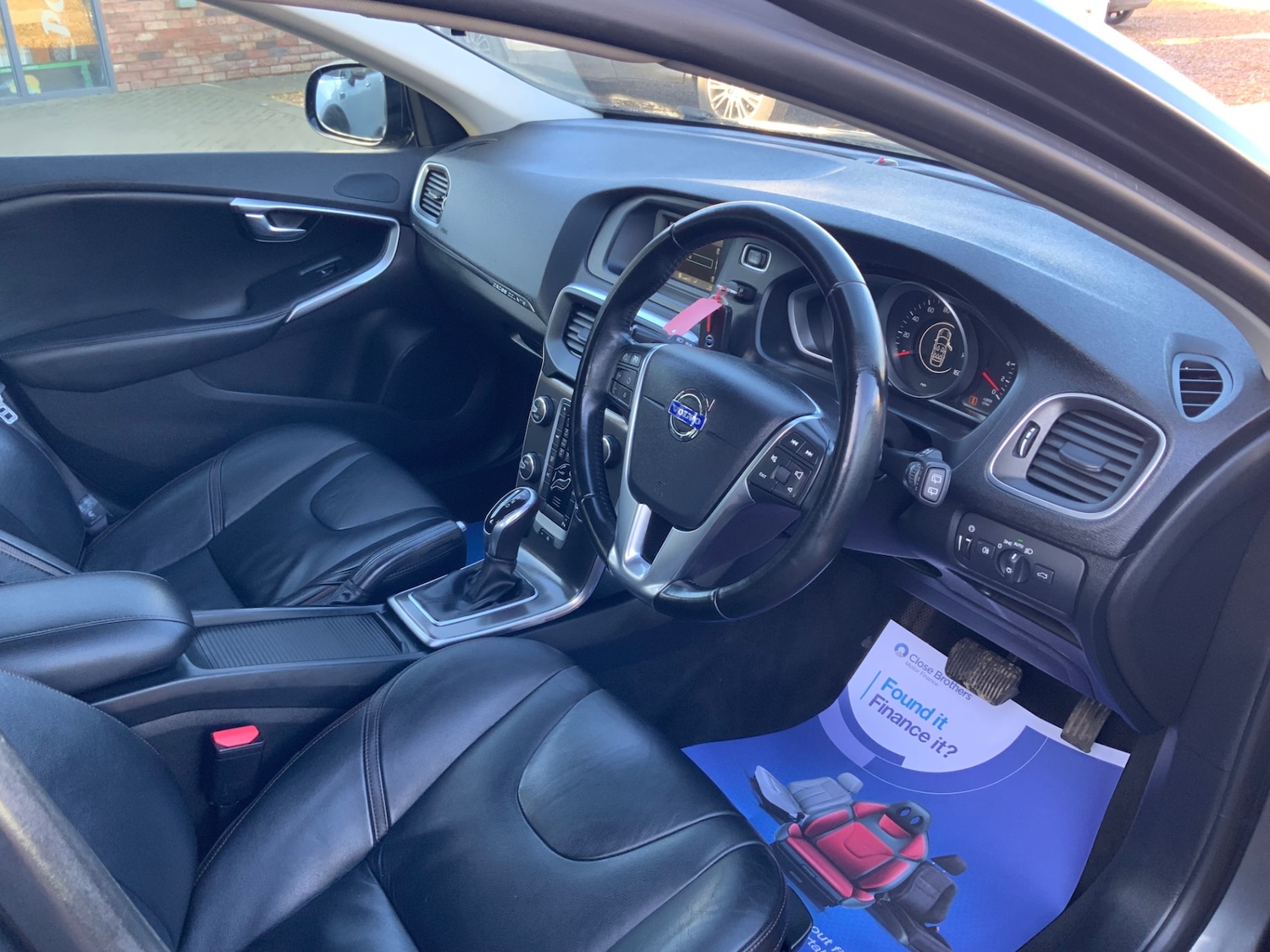 Used Volvo V40 2014 for sale - 77233816: Photo 10