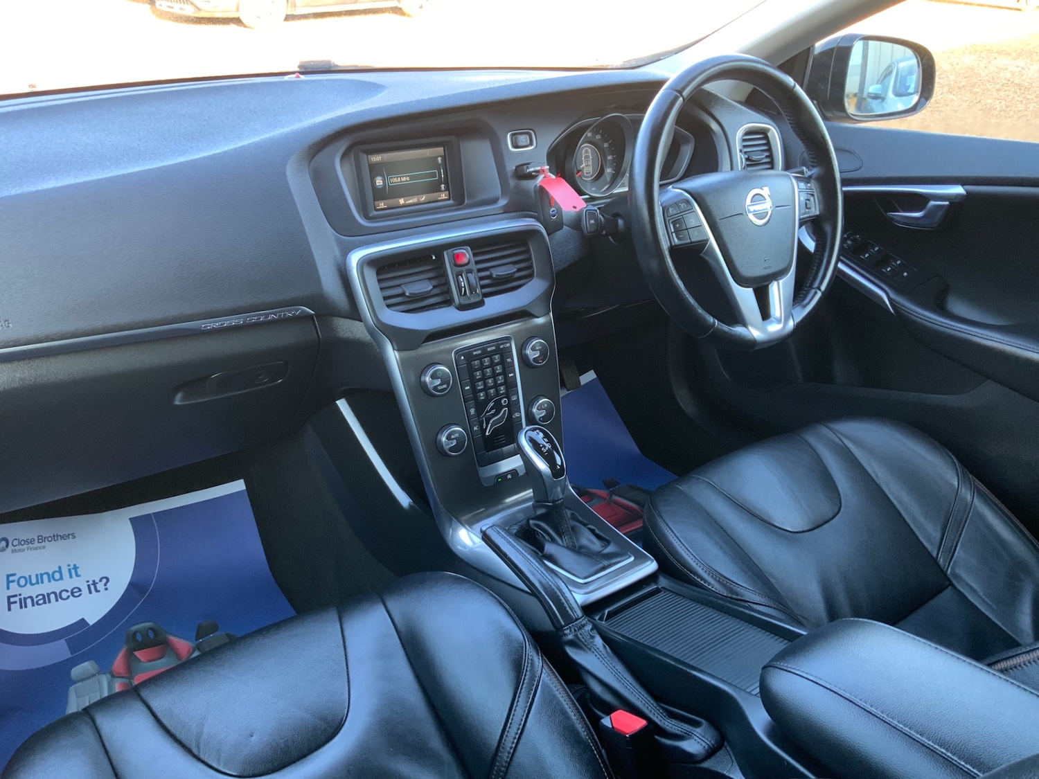 Used Volvo V40 2014 for sale - 77233816: Photo 11