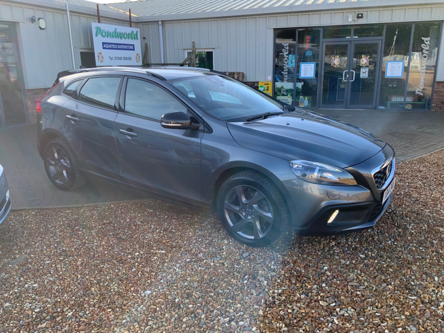 Used Volvo V40 2014 for sale - 77233816: Photo 5