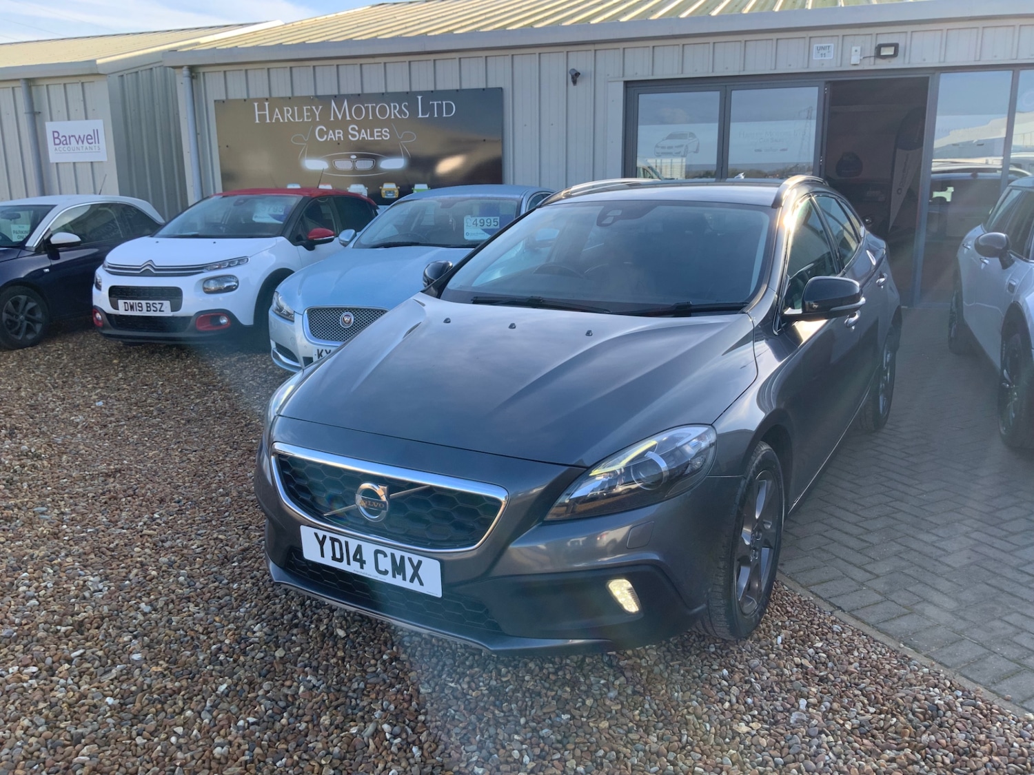 Used Volvo V40 2014 for sale - 77233816: Photo 7