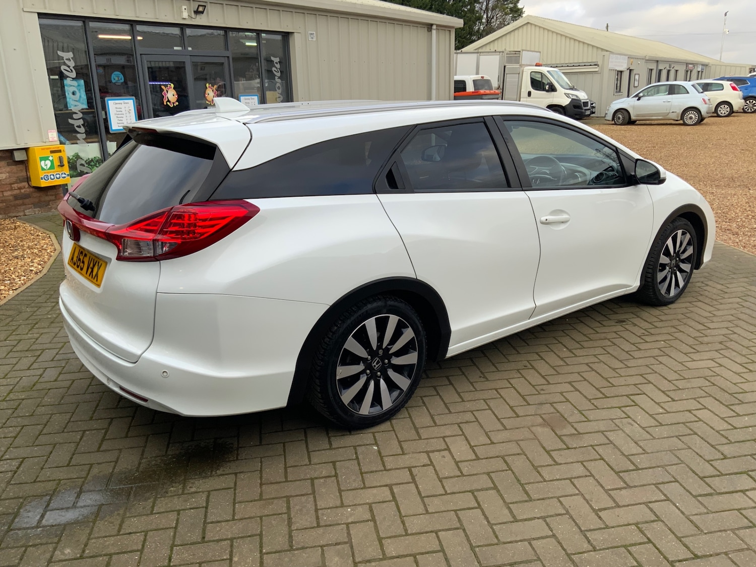 Used Honda Civic 2015 for sale - 76905495: Photo 3