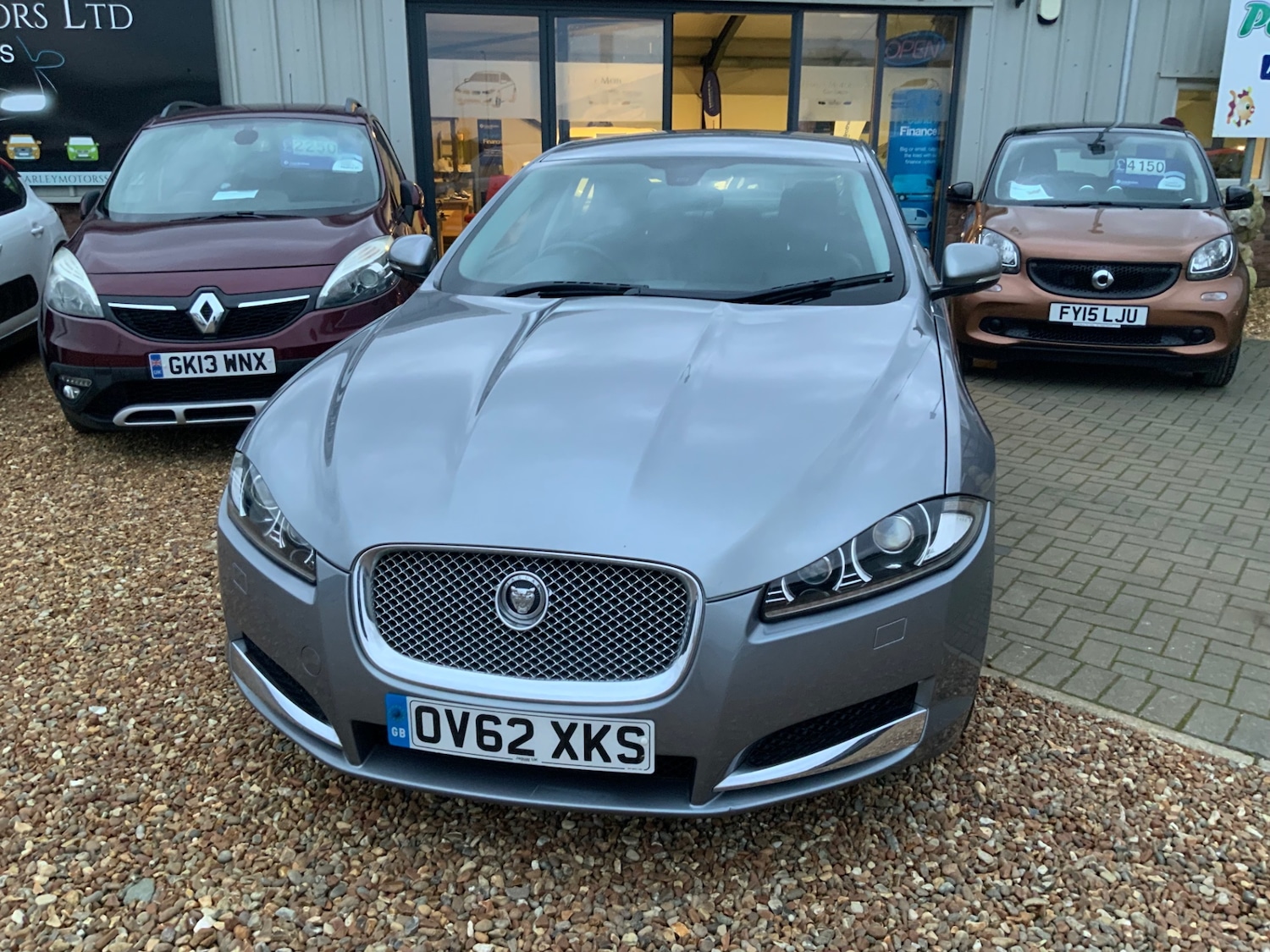 Used Jaguar XF 2012 for sale - 76919439: Photo 6