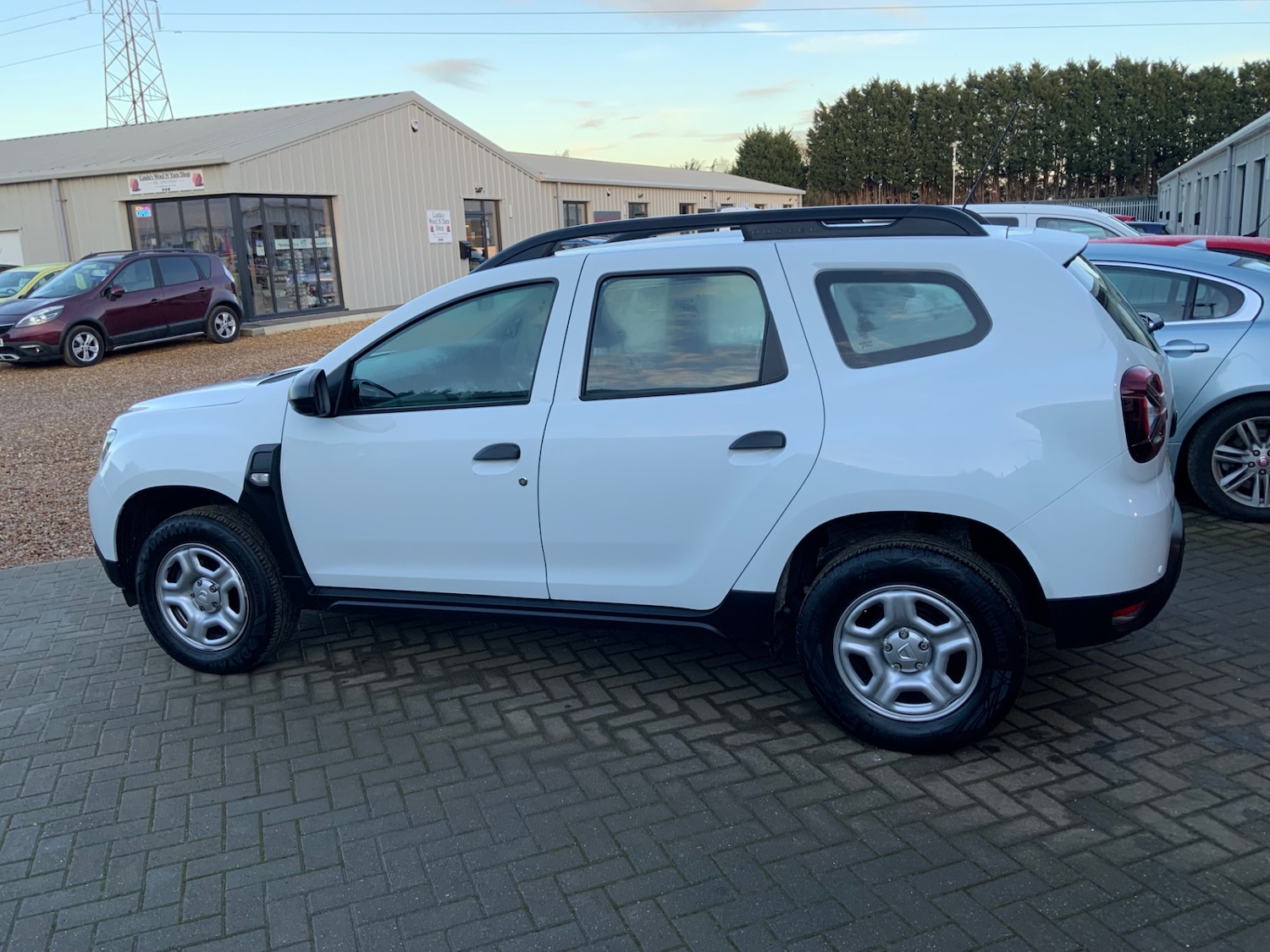 Used Dacia Duster 2021 for sale - 77233600: Photo 2