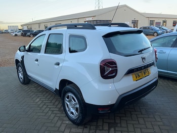 Used Dacia Duster 2021 for sale - 77233600: Photo
