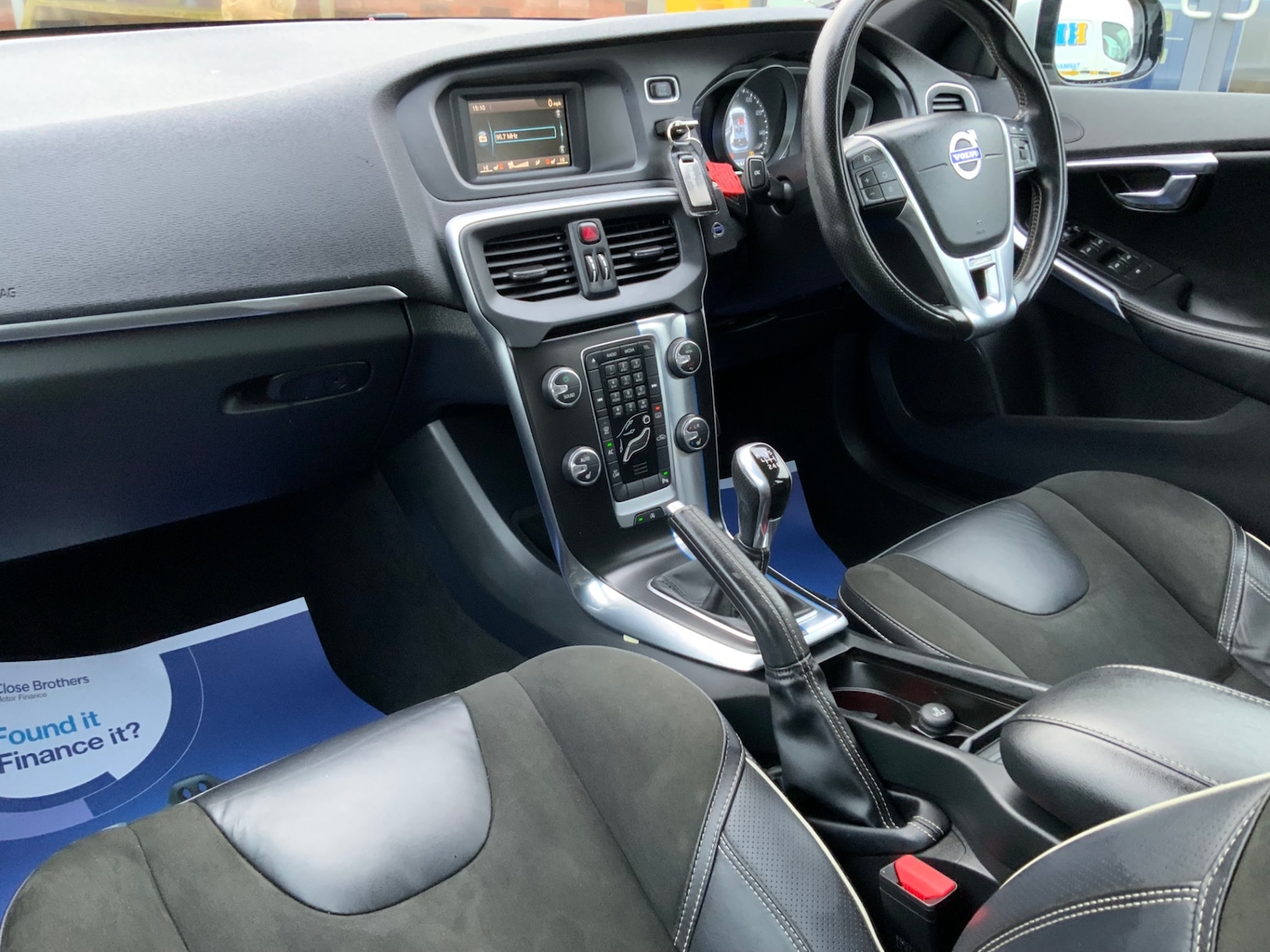 Used Volvo V40 2015 for sale - 77367997: Photo 10