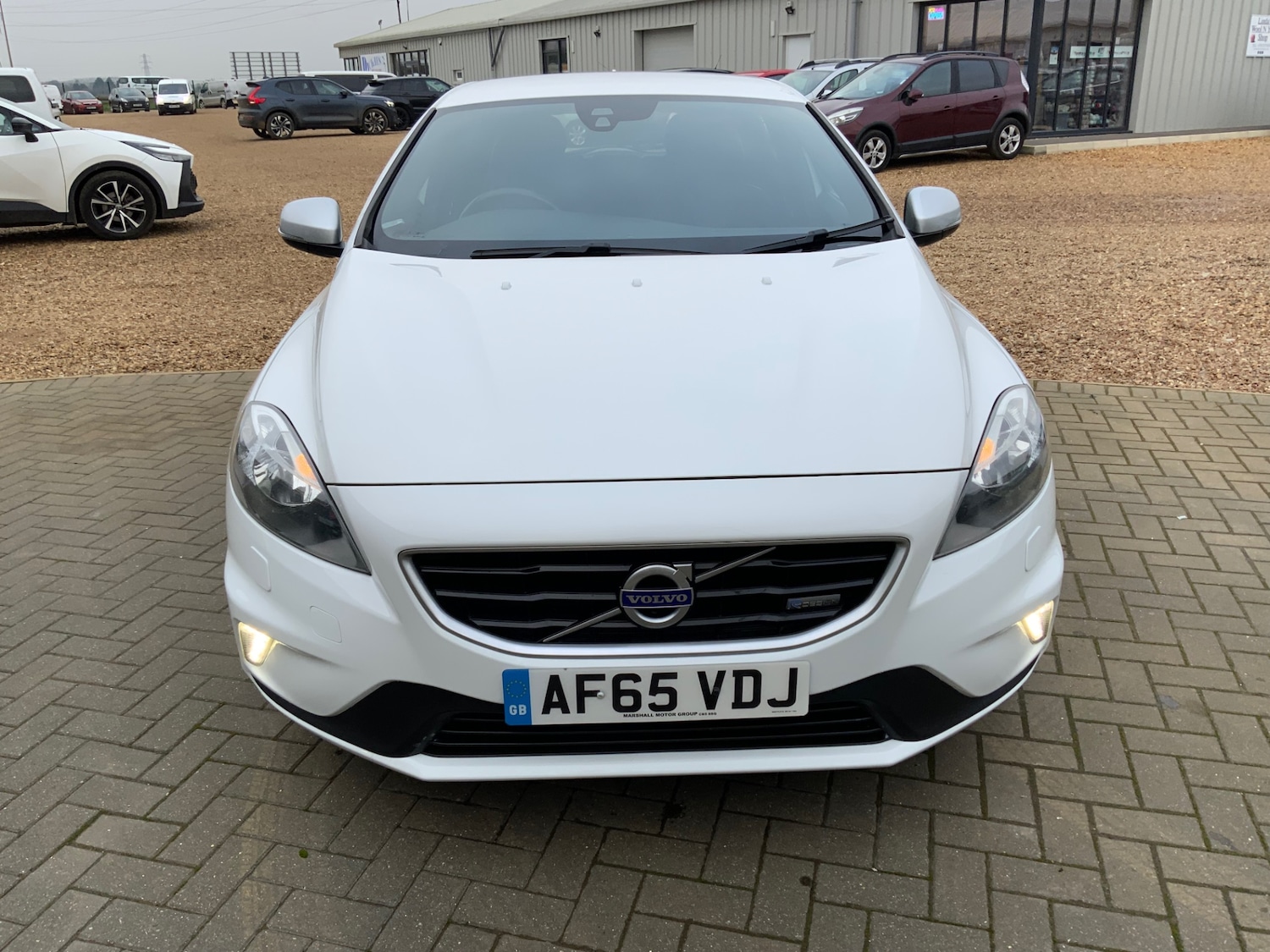 Used Volvo V40 2015 for sale - 77367997: Photo 2