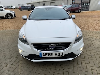 Used Volvo V40 2015 for sale - 77367997: Photo
