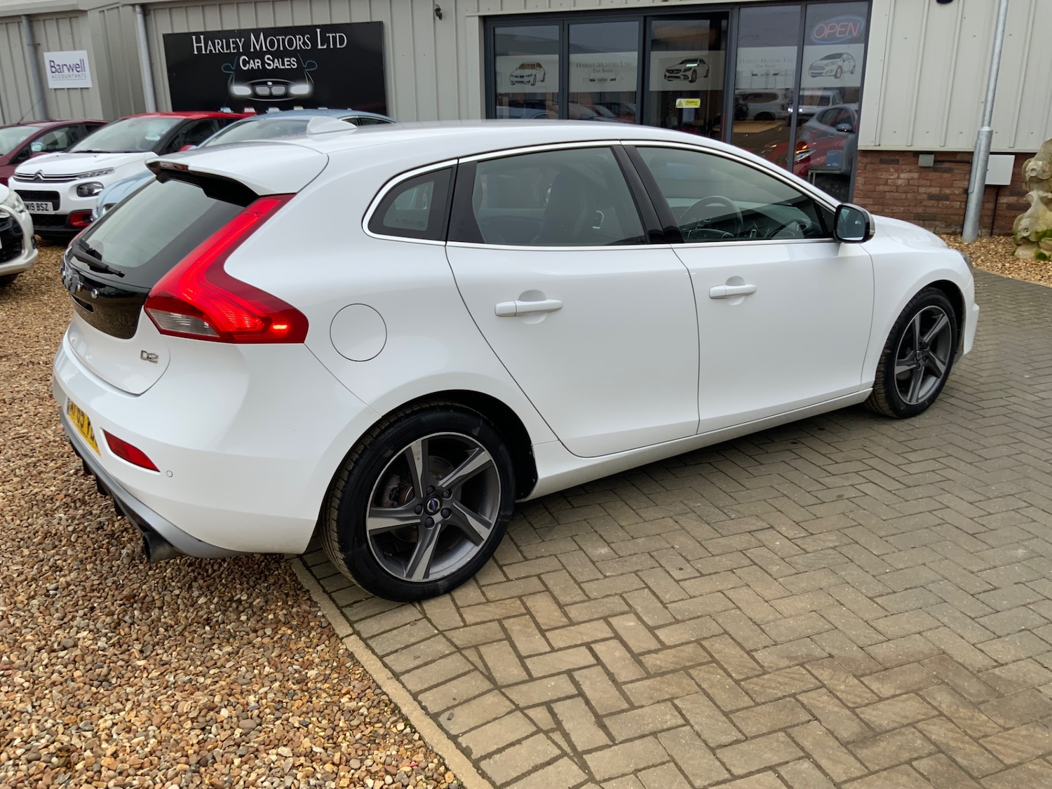 Used Volvo V40 2015 for sale - 77367997: Photo 5