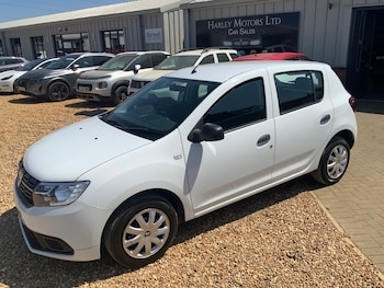 Used Dacia Sandero 2017 for sale - 79082033: Photo