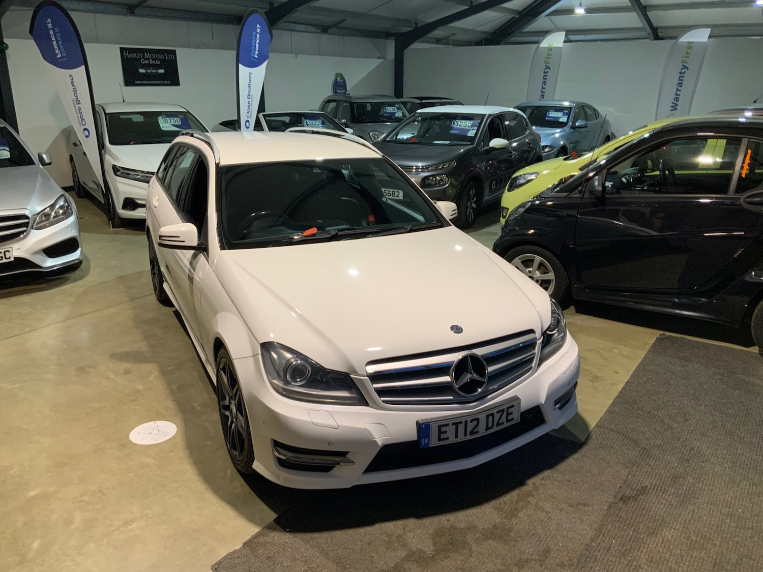 Used Mercedes-Benz C Class 2012 for sale - 76860145: Photo 2