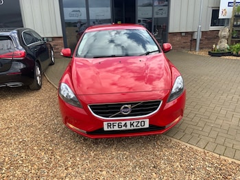 Used Volvo V40 2014 for sale - 78641085: Photo