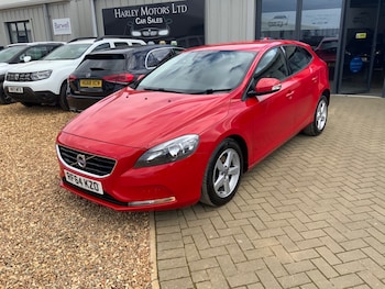 Used Volvo V40 2014 for sale - 78641085: Photo