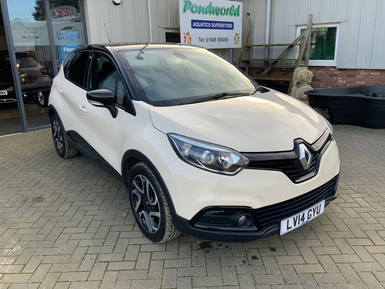 Used Renault Captur 2014 for sale - 76366667: Photo 4