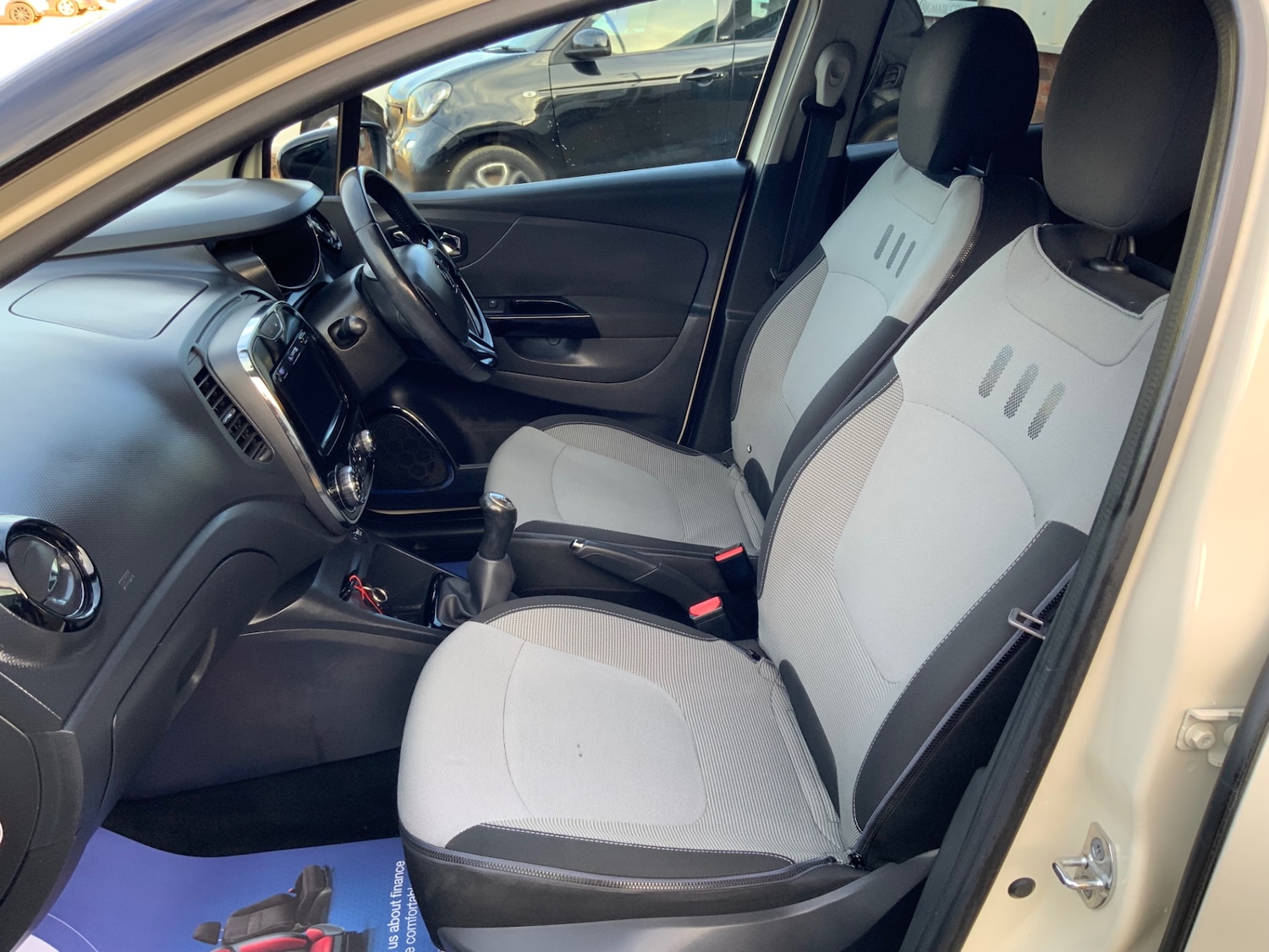 Used Renault Captur 2014 for sale - 76366667: Photo 8