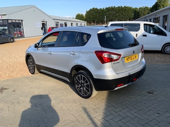 Used Suzuki SX4 S-Cross 2015 for sale - 76104572: Photo 2