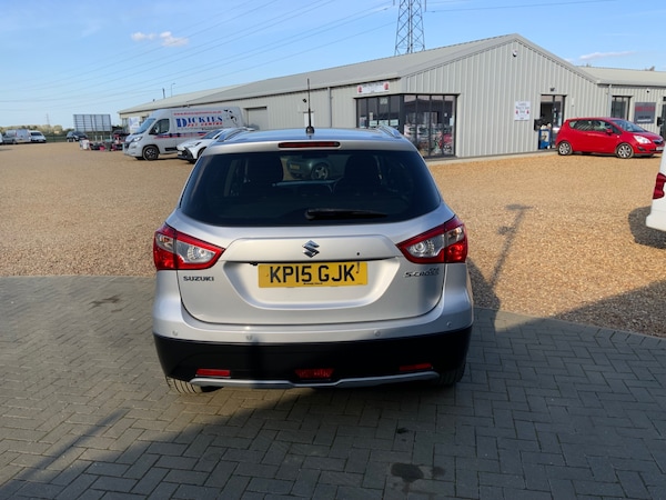 Used Suzuki SX4 S-Cross 2015 for sale - 76104572: Photo 5