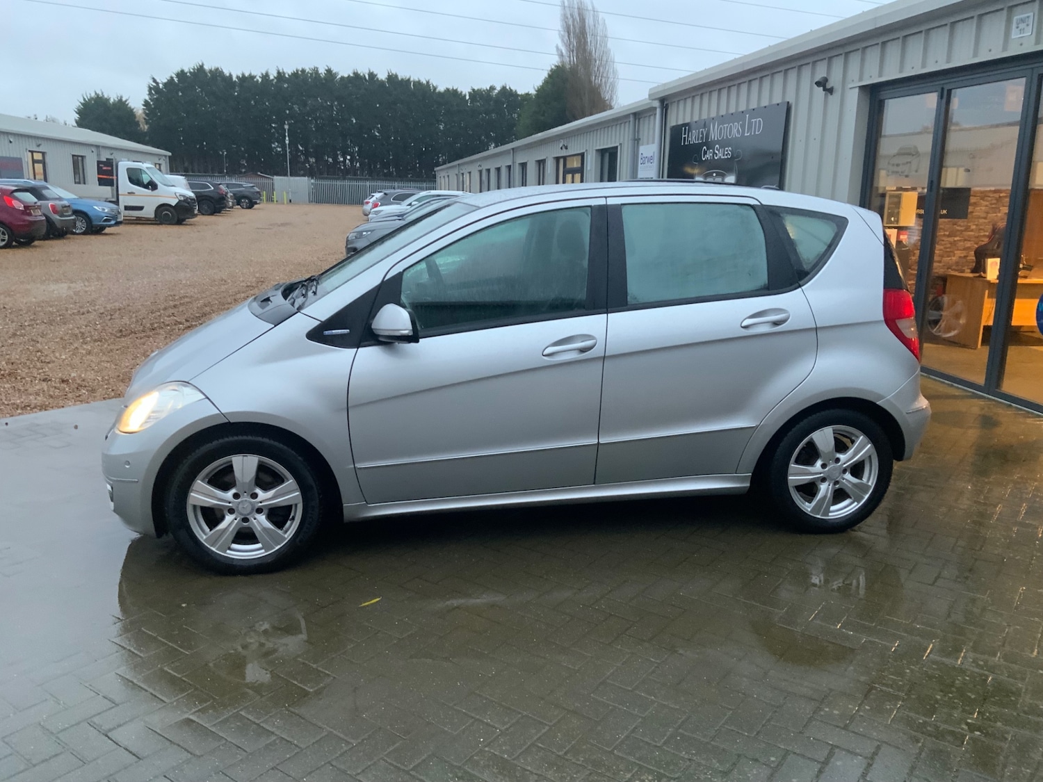 Used Mercedes-Benz A-Class 2012 for sale - 76971196: Photo 5