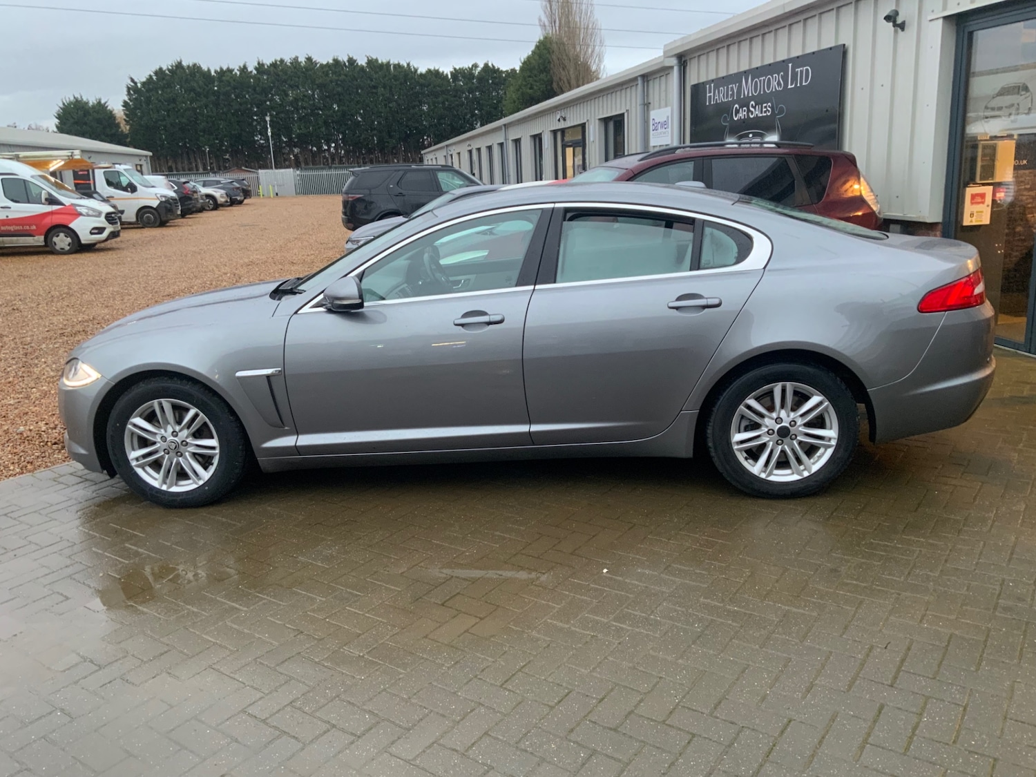 Used Jaguar XF 2011 for sale - 76957255: Photo 1