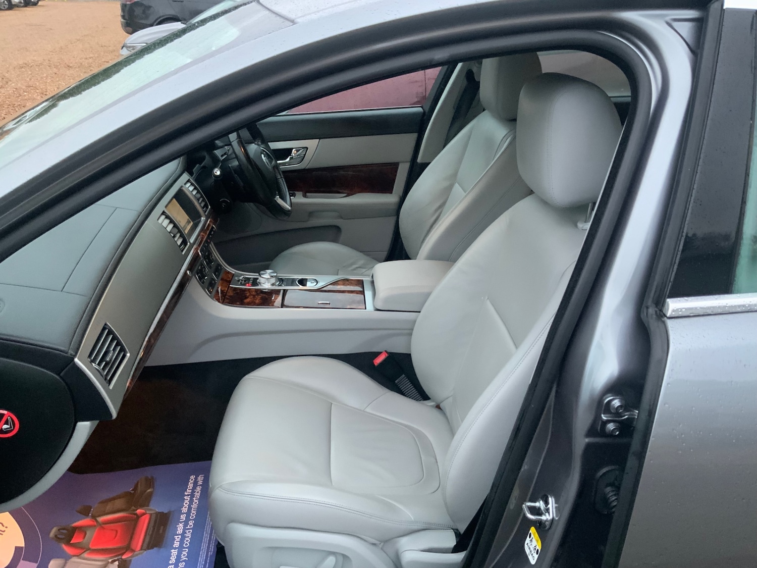 Used Jaguar XF 2011 for sale - 76957255: Photo 11