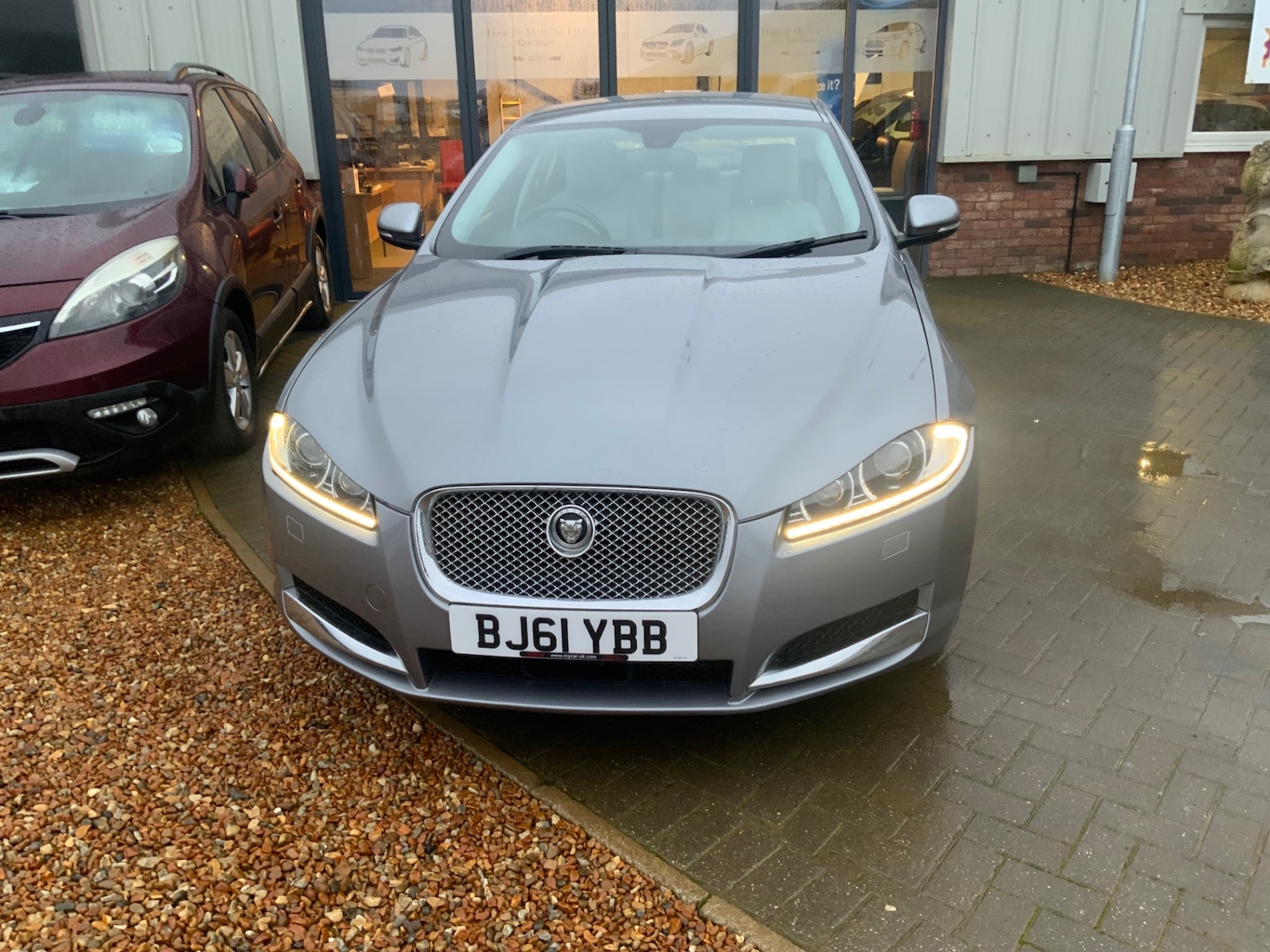 Used Jaguar XF 2011 for sale - 76957255: Photo 7