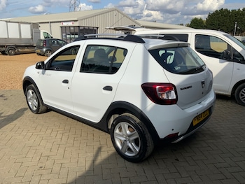 Used Dacia Sandero Stepway 2014 for sale - 75827502: Photo