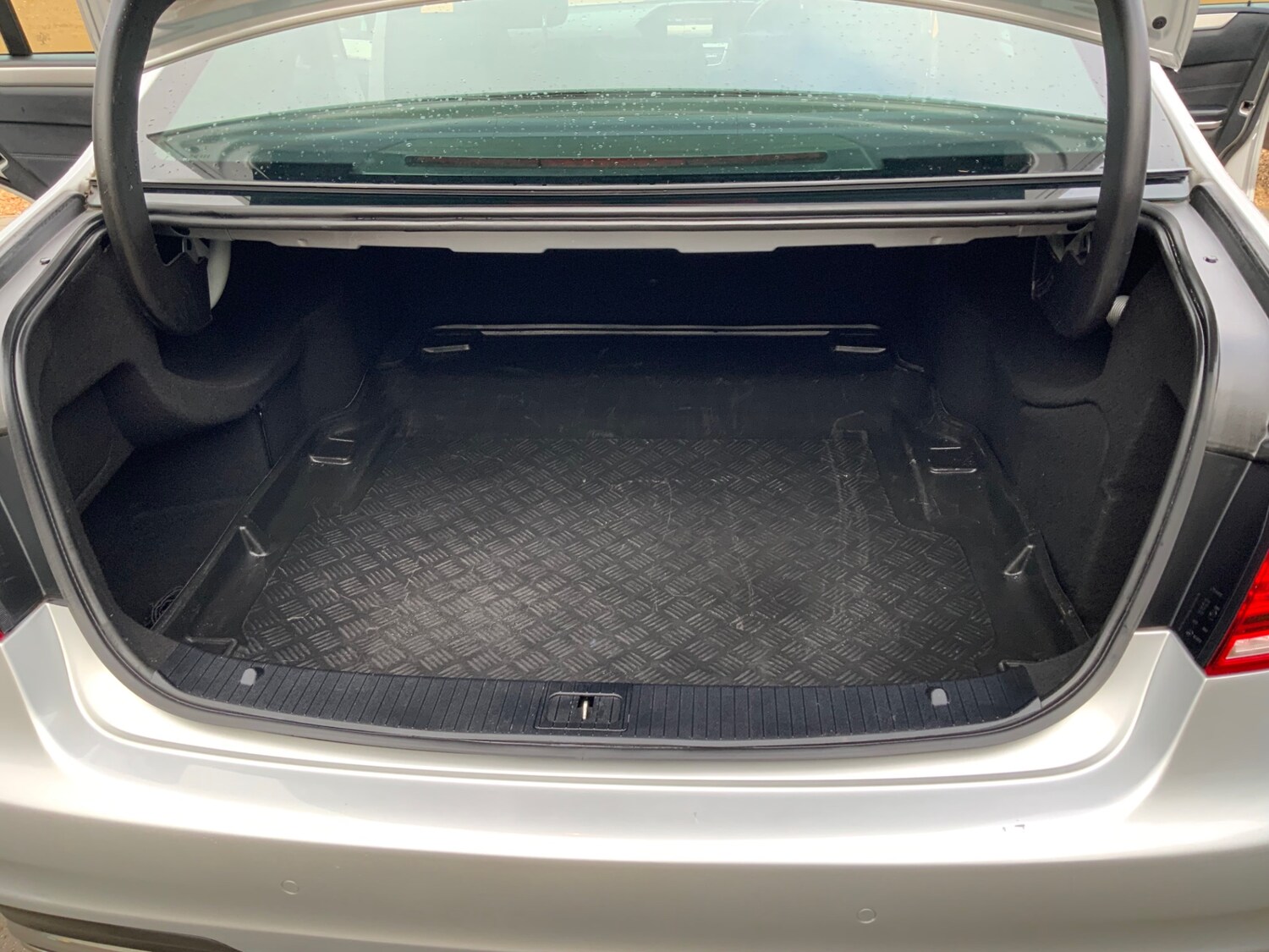 Used Mercedes-Benz E Class 2014 for sale - 76612593: Photo 15