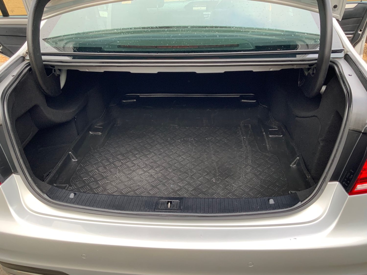 Used Mercedes-Benz E Class 2014 for sale - 76612593: Photo 17