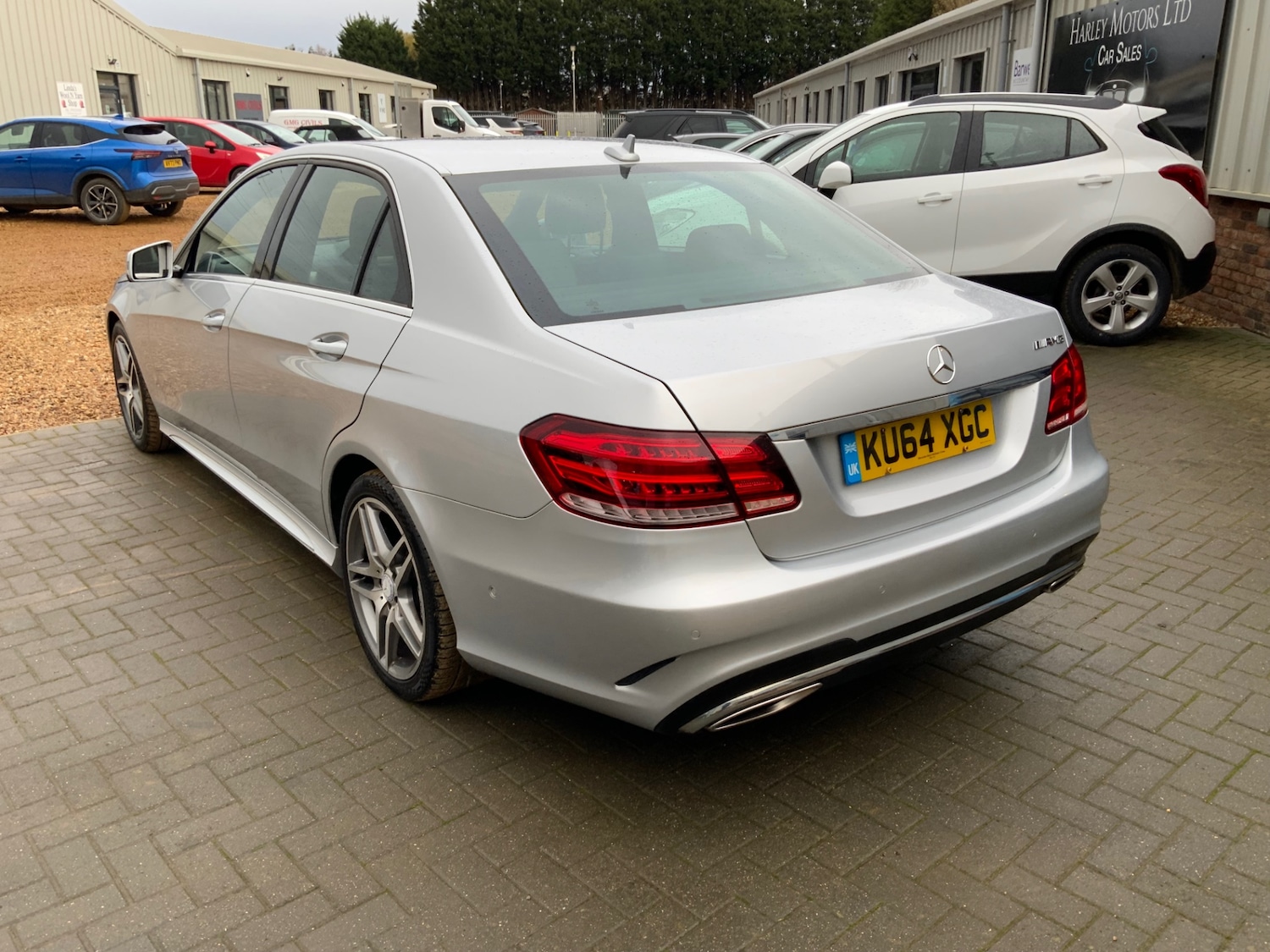 Used Mercedes-Benz E Class 2014 for sale - 76612593: Photo 4