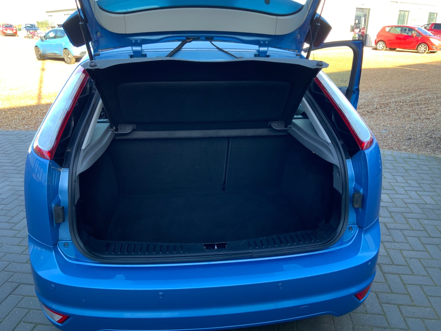 Used Ford Focus 2010 for sale - 76736477: Photo 13