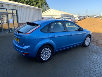 Used Ford Focus 2010 for sale - 76736477: Photo