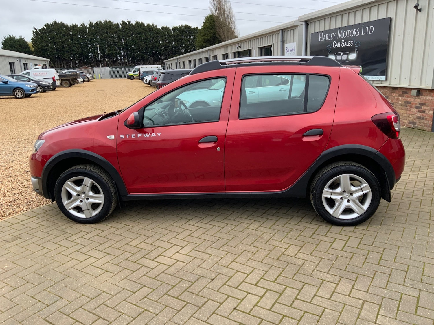 Used Dacia Sandero Stepway 2014 for sale - 77848147: Photo 9