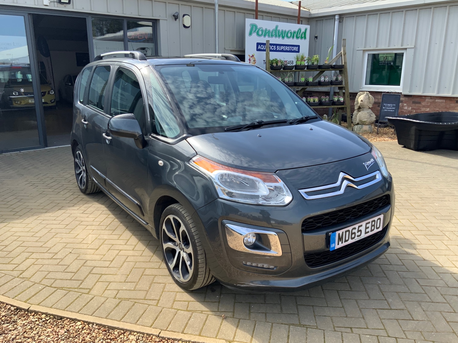 Used Citroen C3 Picasso 2015 for sale - 78163557: Photo 2