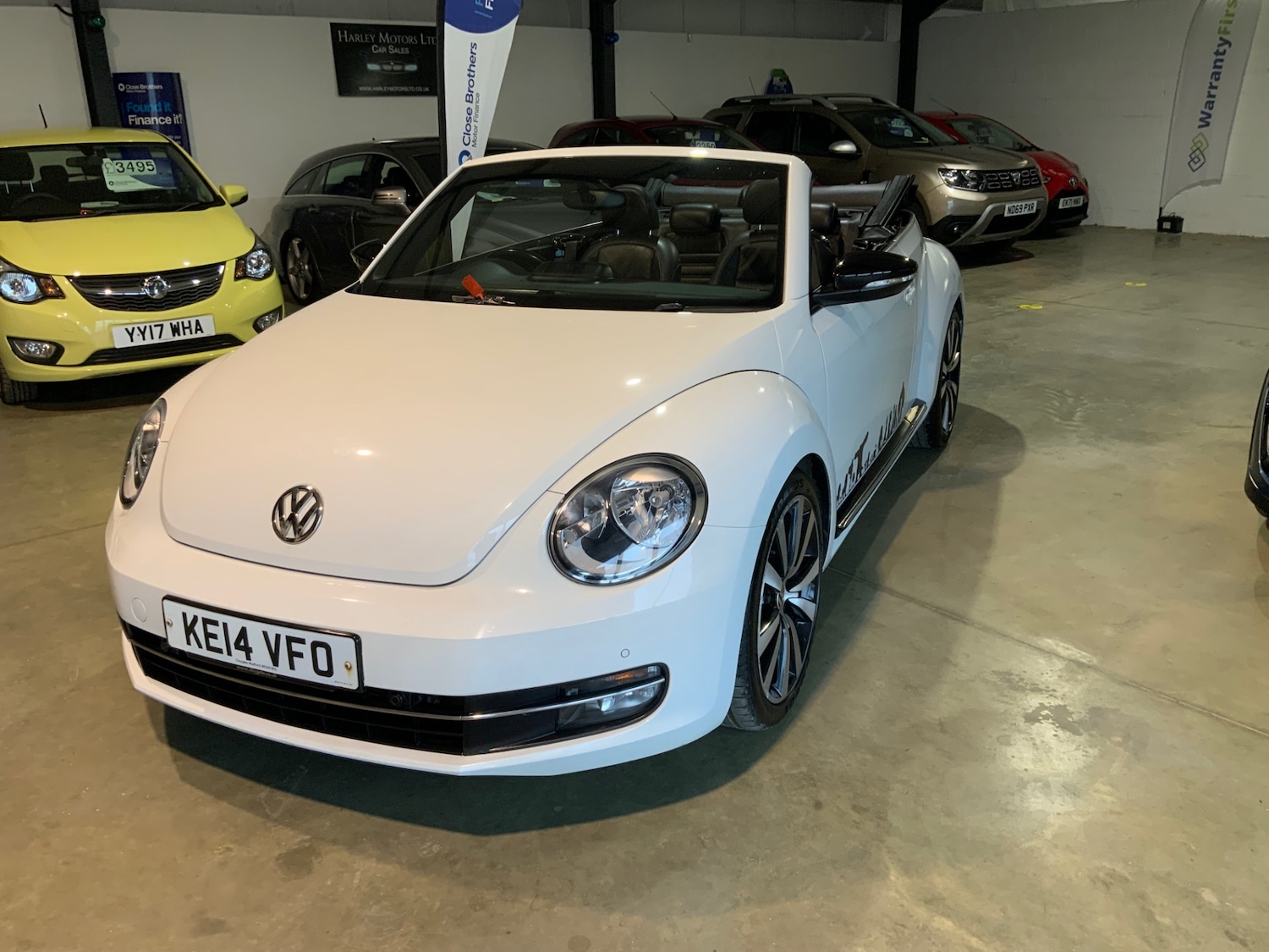 Used Volkswagen Beetle 2014 for sale - 77789136: Photo 4