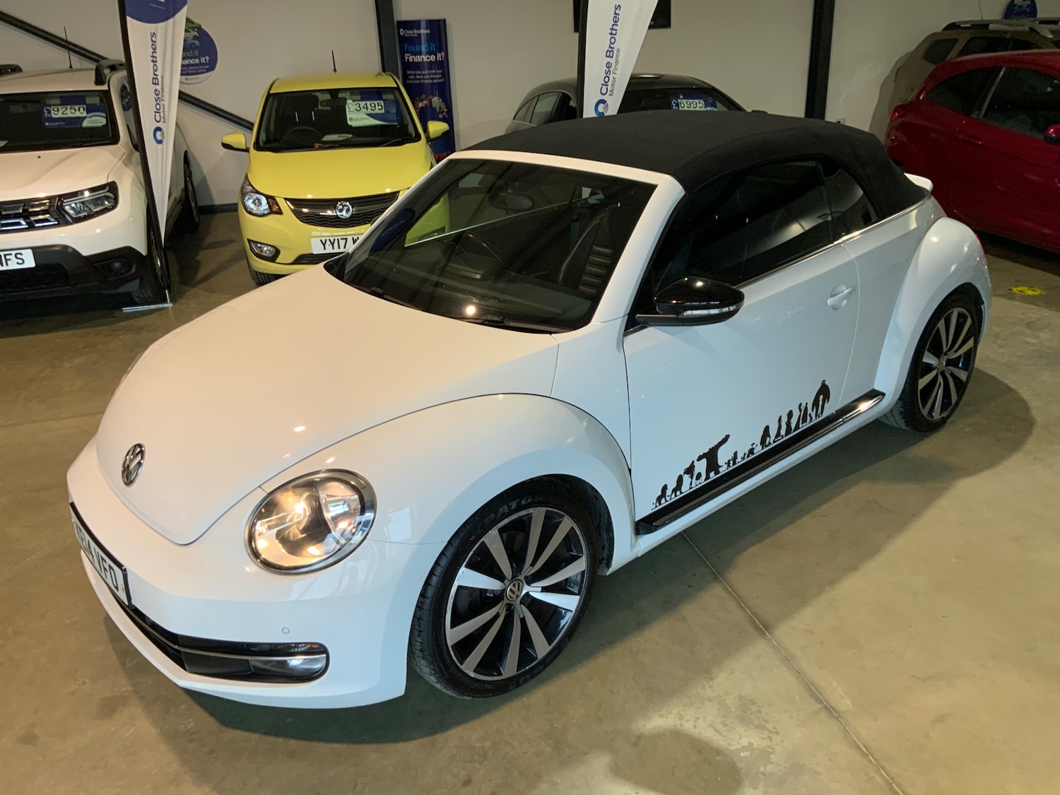 Used Volkswagen Beetle 2014 for sale - 77789136: Photo 6