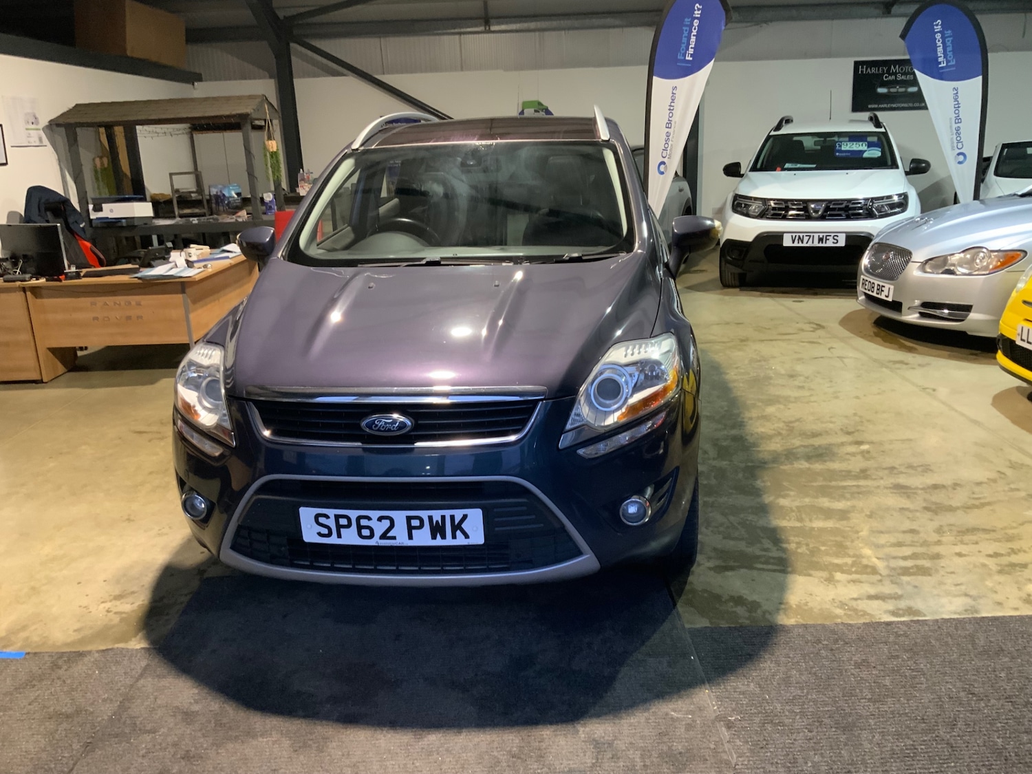 Used Ford Kuga 2012 for sale - 77340603: Photo 2