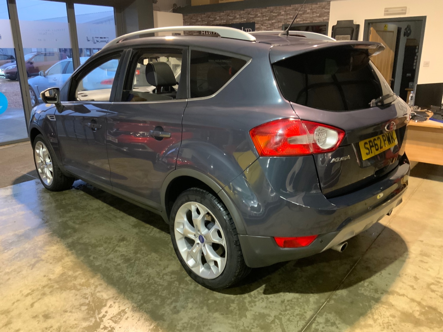 Used Ford Kuga 2012 for sale - 77340603: Photo 4