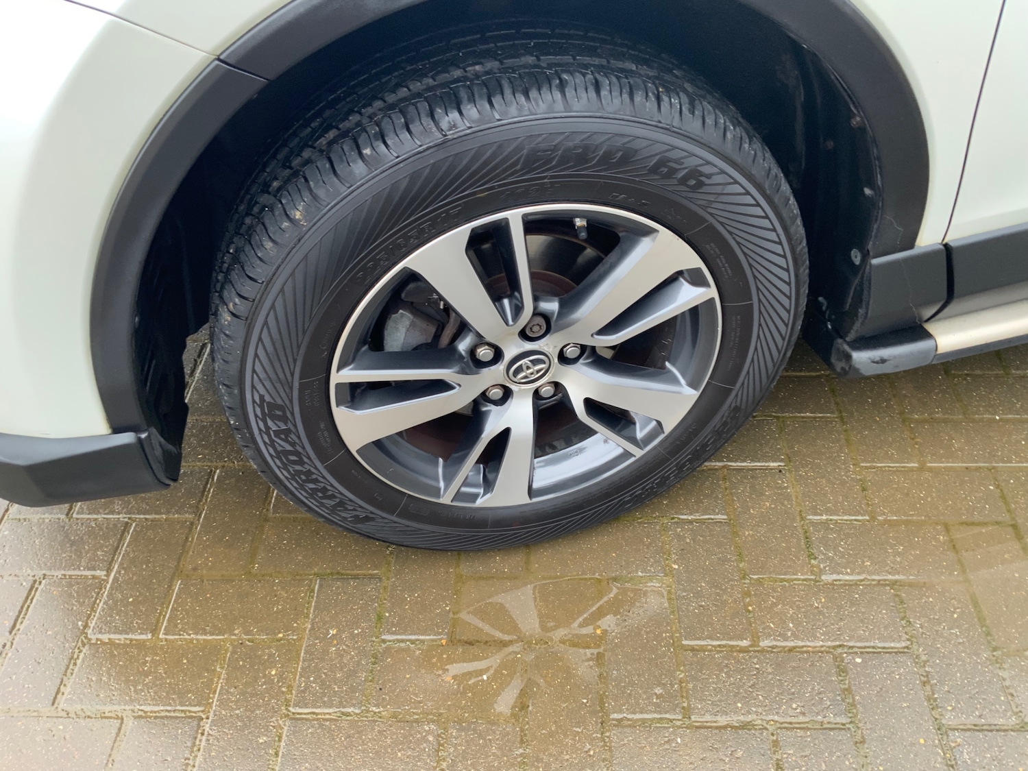 Used Toyota RAV4 2015 for sale - 76877415: Photo 16