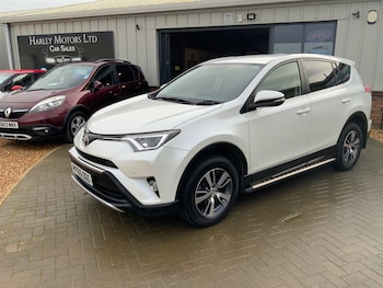 2015 (65) - 2.0 D-4D Business Edition 5dr 2WD