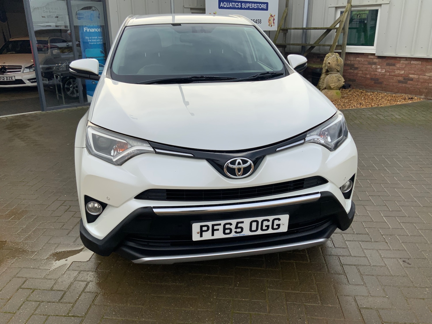 Used Toyota RAV4 2015 for sale - 76877415: Photo 2